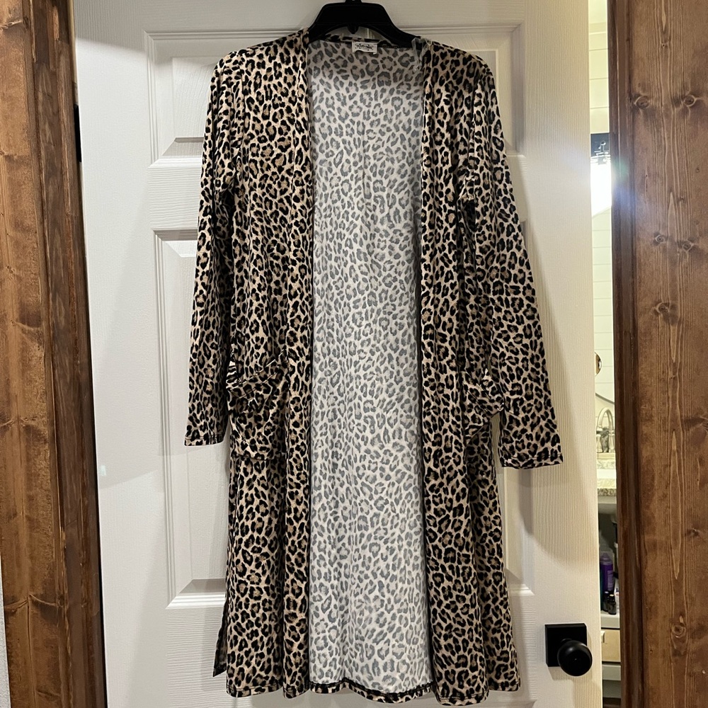 Leopard duster